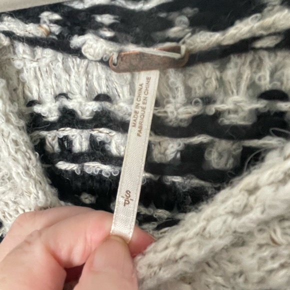 Free People Silver Reed Fair Isle Black Cream scoop Neck Cozy Sweater. Small - Picture 8 of 9